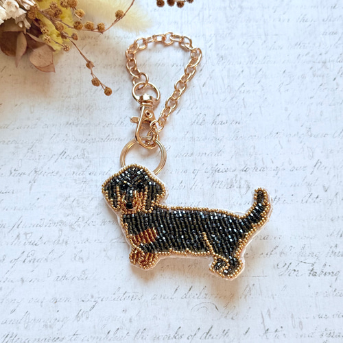 2way】ビーズ刺繍のうちの子ブローチ、バッグチャーム・ミニチュア