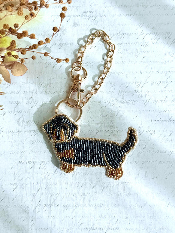 2way】ビーズ刺繍のうちの子ブローチ、バッグチャーム・ミニチュア