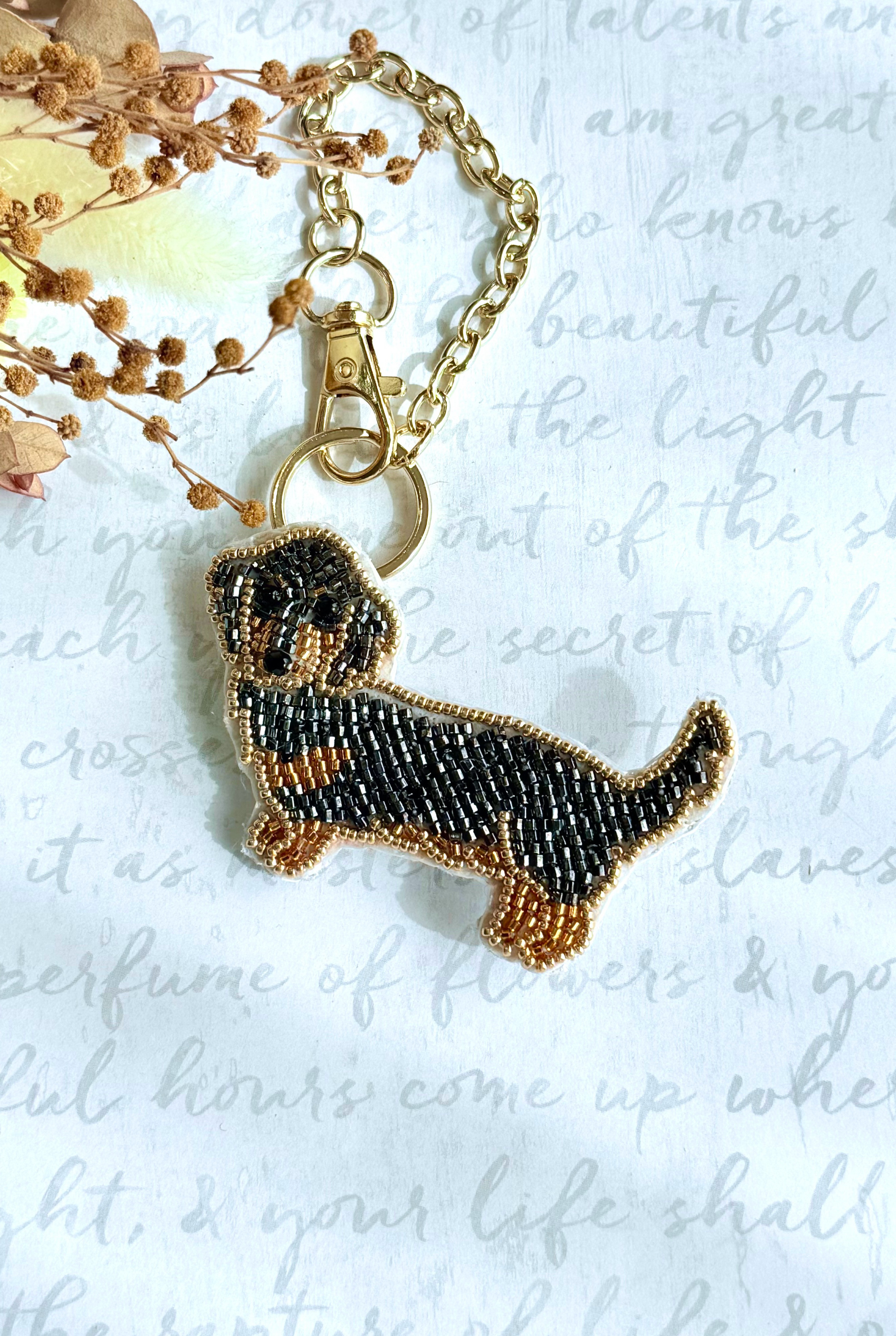 2way】ビーズ刺繍のうちの子ブローチ、バッグチャーム・ミニチュア