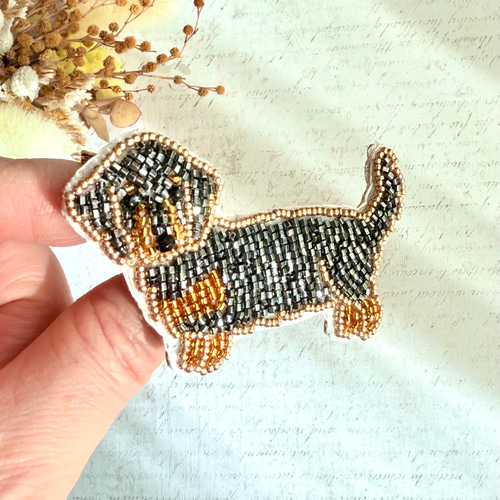 2way】ビーズ刺繍のうちの子ブローチ、バッグチャーム・ミニチュア