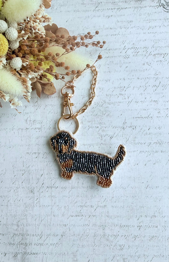 2way】ビーズ刺繍のうちの子ブローチ、バッグチャーム・ミニチュア