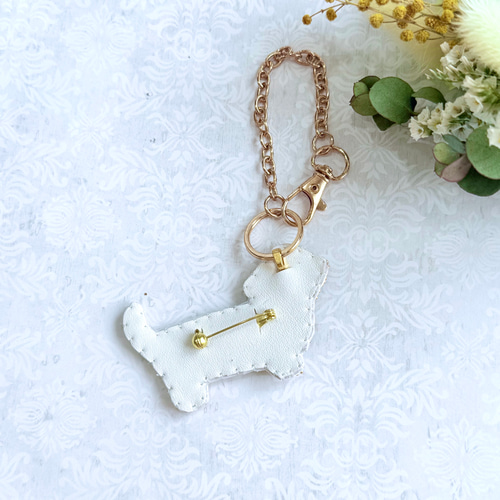 【オオルリ】　ビーズ刺繍ブローチバッグチャーム ツバメのビーズ刺繍ブローチ ～バッグチャームにもなります