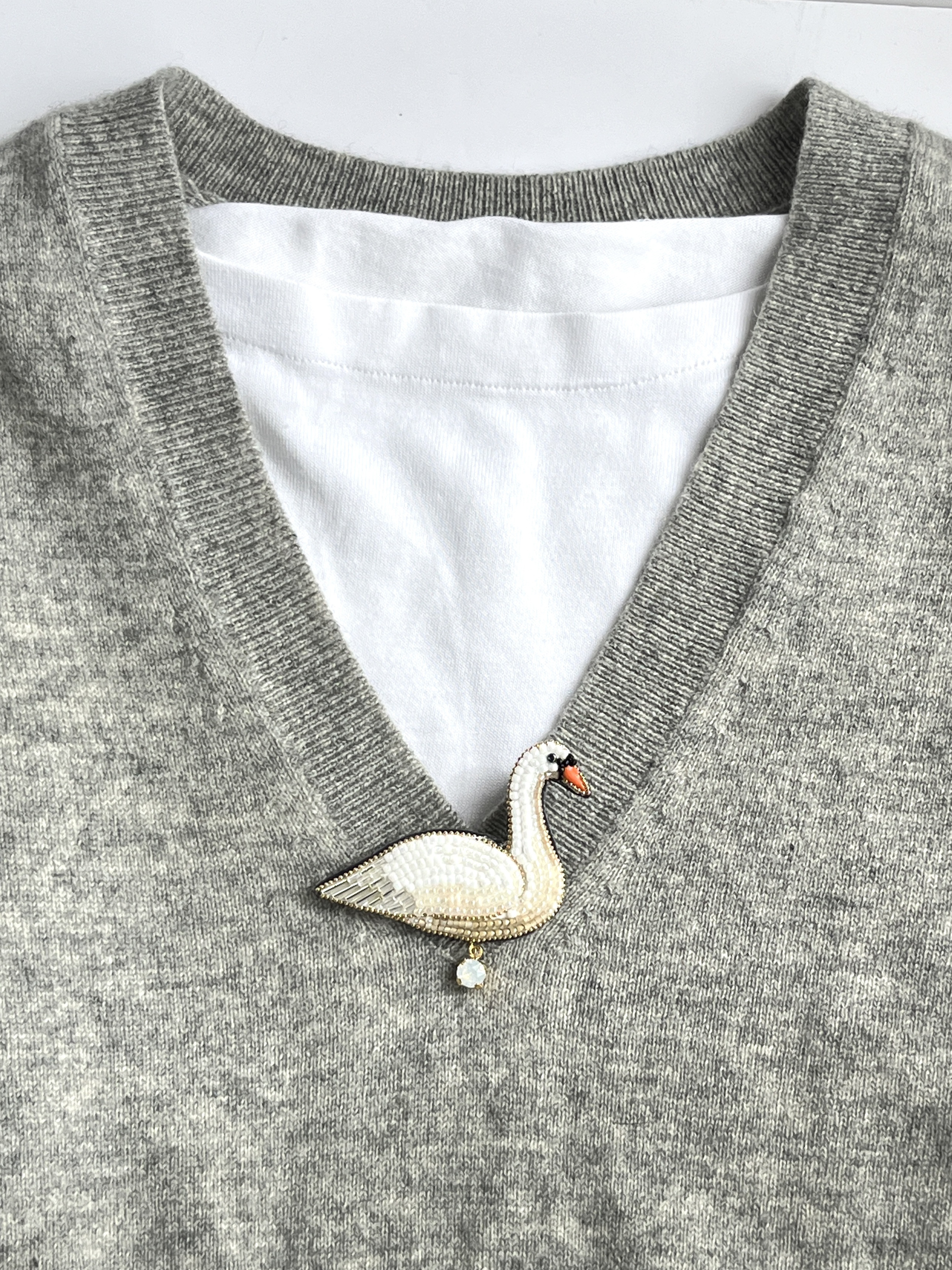 あなたを守る誕生鳥シリーズ　10月　白鳥　ブローチ