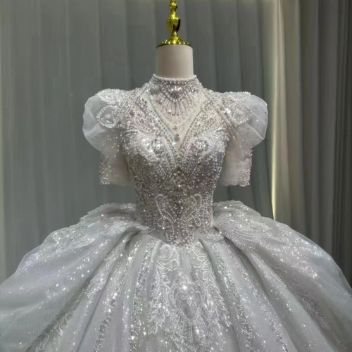 キラキラ ドレス ウェディング パーティー 結婚式 おしゃれ 花嫁 楽天市場】ロング ウェディングドレス キラキラで輝く 豪華な