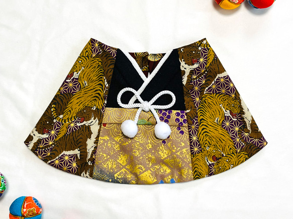 ◇猫用晴れ着◇着脱簡単！スタイ型 袴 着物〈虎〉 ペット服