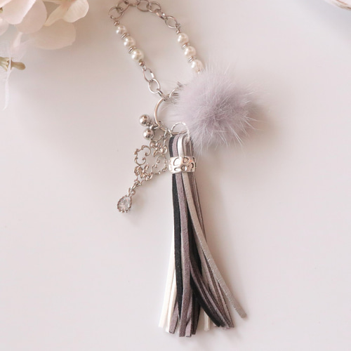 タッセル赤 バッグチャーム - WEB SHOP | maison des perles