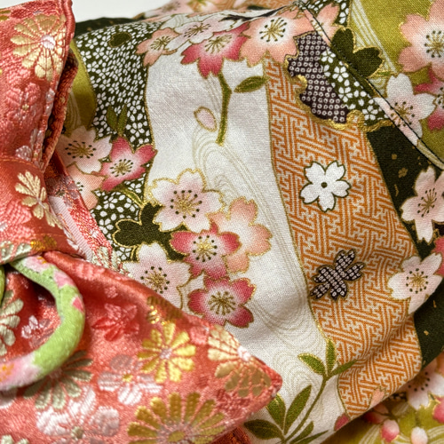 ☆新作犬服⭐︎ つまみ細工帯飾り付き 犬用着物 女の子用 桜 グリーン