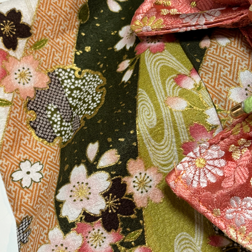 ☆新作犬服⭐︎ つまみ細工帯飾り付き 犬用着物 女の子用 桜 グリーン