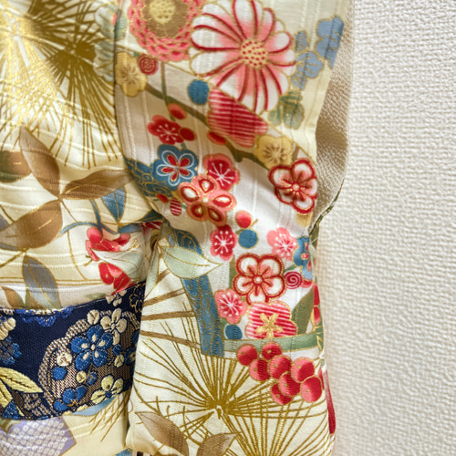 ☆新作犬服⭐︎ つまみ細工帯飾り付き 犬用着物 女の子用 和柄