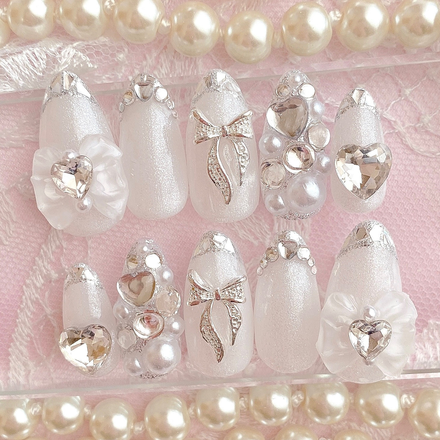 ガラスフレンチ /ホワイトラメ / 量産型 / ゴテゴテ / キラキラ / 上品 / ネイルチップ