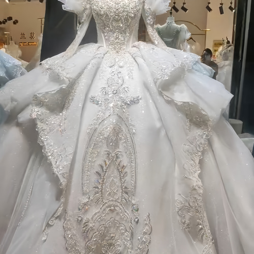 豪華なウェディングドレス！韓国スタイル パフスリーブ 二の腕カバー