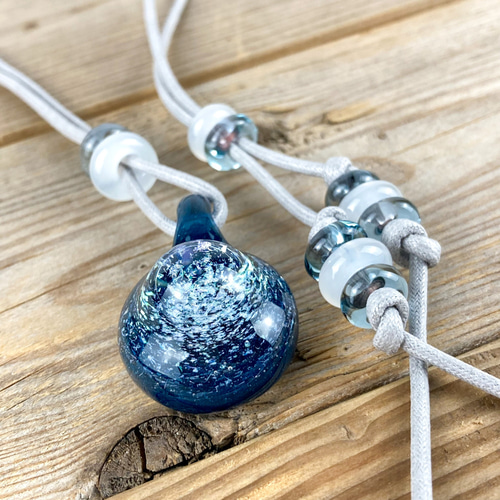 ボロシリケイトガラス　ネックレス　ペンダントトップ Fume Dot Glass Implosion ボロシリケイトガラスペンダント