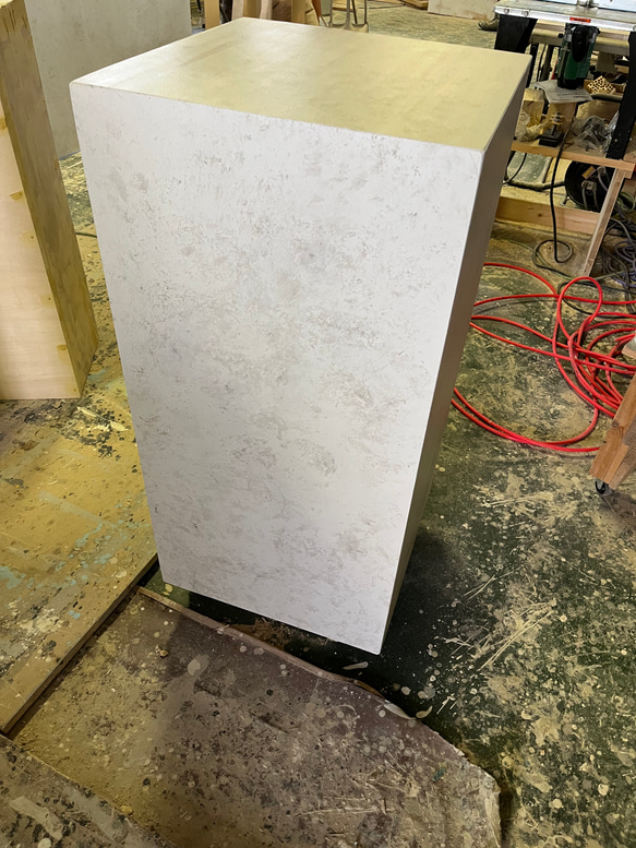 石っぽいディスプレイラック 4枚目の画像