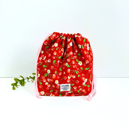 リアルに近いかわいいサクランボがいっぱいの柄の巾着袋＊231006c 巾着
