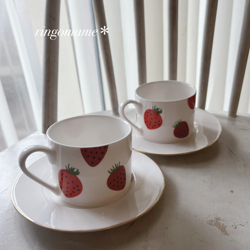 北欧*ストロベリーのカップandソーサーセット* 茶碗・めし碗