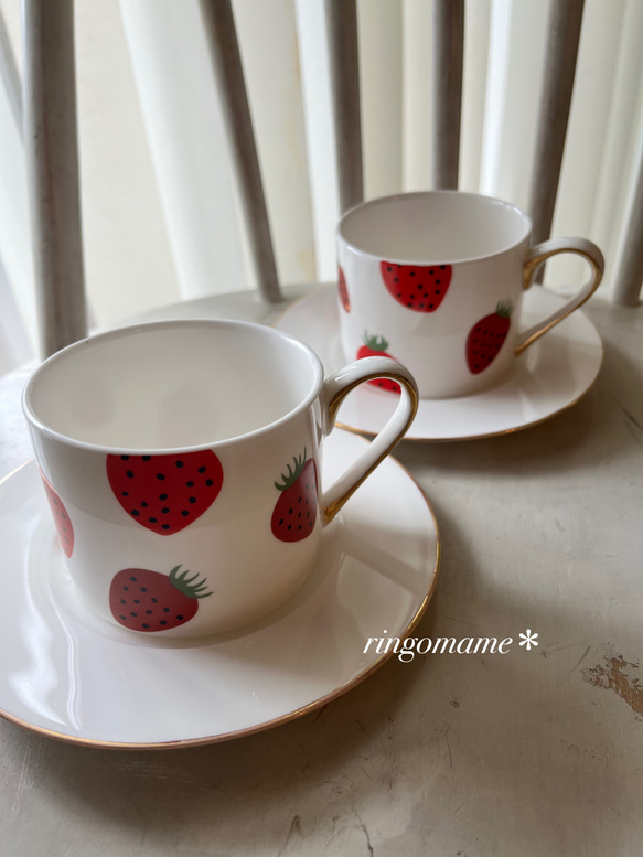 北欧*ストロベリーのカップandソーサーセット* 茶碗・めし碗