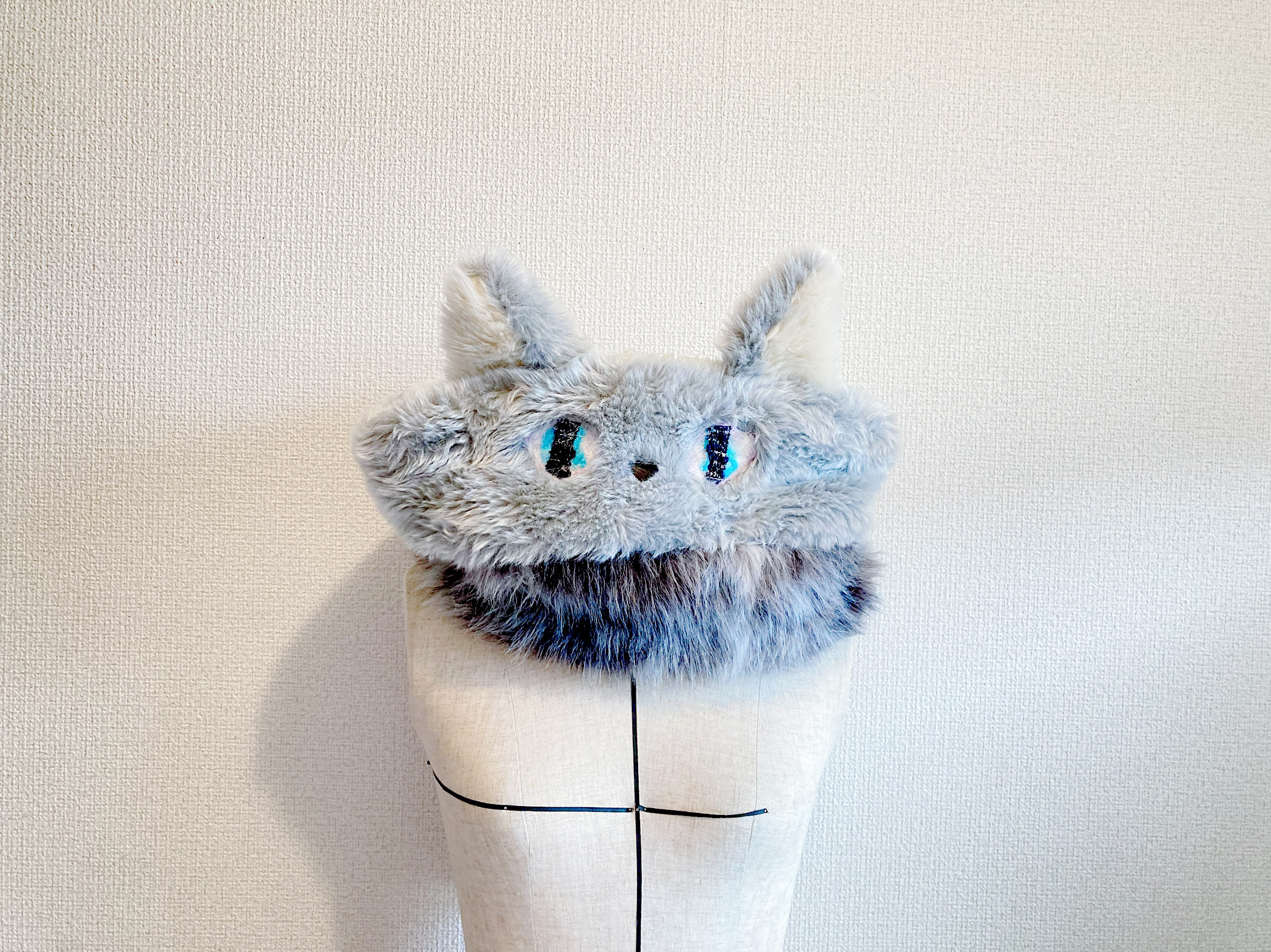 【ブルーアイのグレー猫ちゃんと一緒にお出かけスヌード】