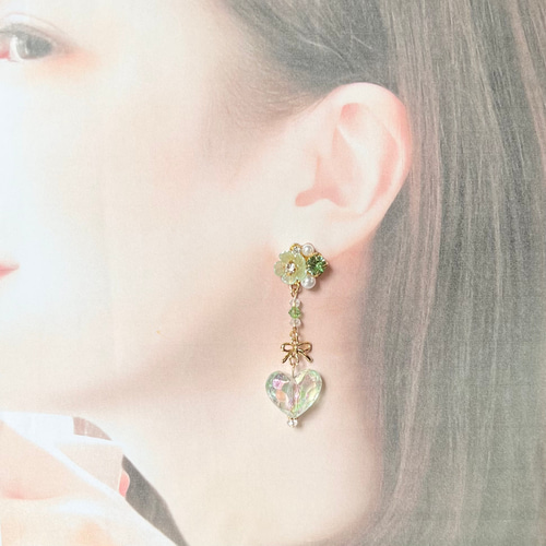 全7色》キラキラ ハート ビジュー ピアス/イヤリング ピアス