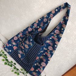 まー虫　高級　正絹の華柄袋帯をリメイクしたトートバッ　２つ ◇30%off◇絹の帯と帯締めのバッグ 舞桜文柄 帯リメイク224AB