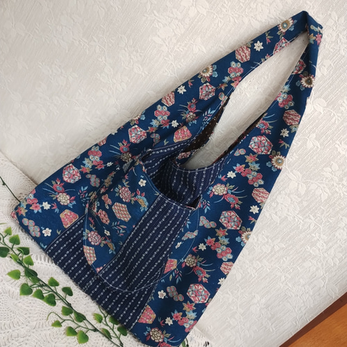 激安超特価 最大80%オフ  着物リメイク☆ワンショルダーバッグ☆ハンドメイド ショルダー 和装・和小物