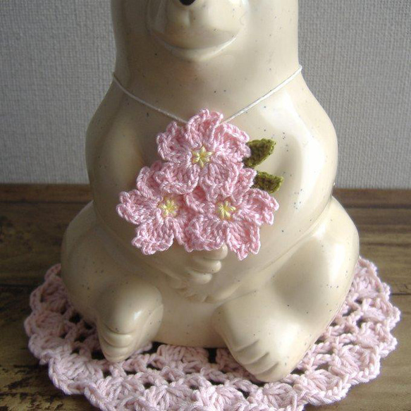 しろくま貯金箱桜のネックレス③ 春 その他置物 たごちゃん 通販