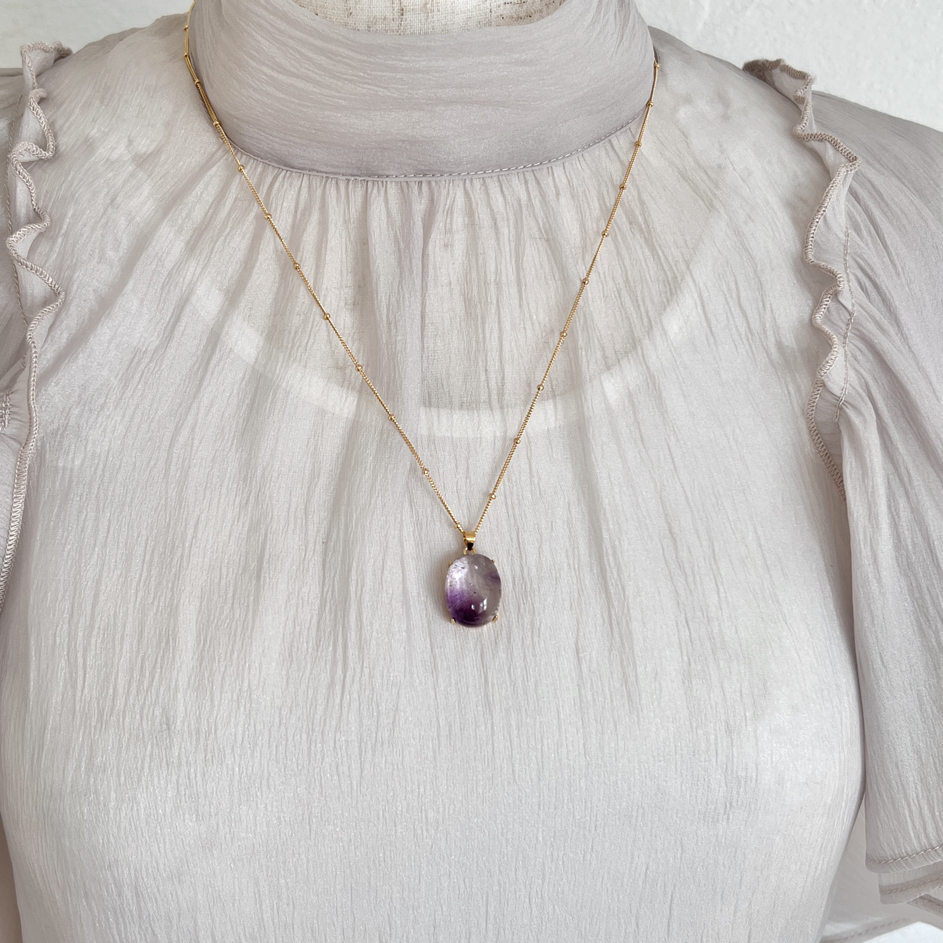 宝石質アメジストエレスチャルAAA☆オーバル17×13.5mm☆爪留め・一粒ネックレス