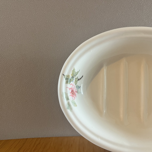 英国の古い石鹸置き 陶器 古道具 レトロ ソープディッシュ【石鹸置き