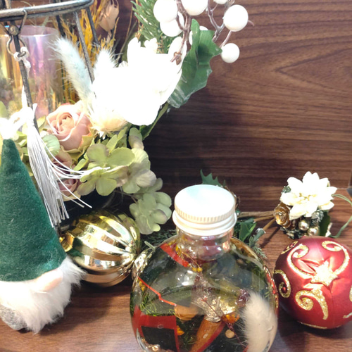 クリスマスツリーを瓶の中へ閉じ込めた ハーバリウム・植物標本