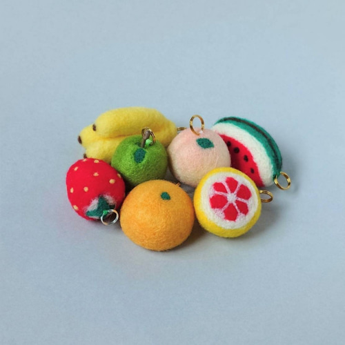 ミニマム果物】ころころとした桃＊羊毛フェルトのプチかわキーホルダー