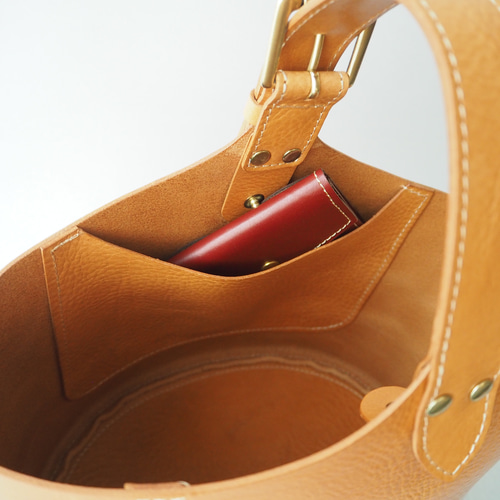 BALLY　ワンハンドルショルダーバッグ　バケツ型　キャメル BALLY ワンハンドルショルダーバッグ バケツ型 キャメル - メルカリ