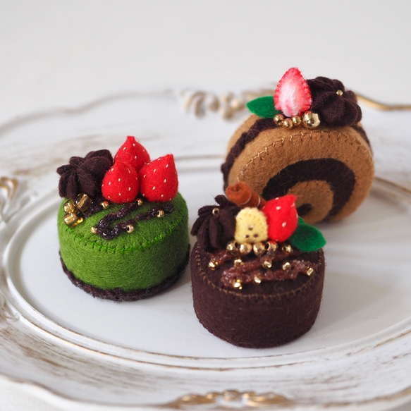 チョコケーキ3個セット フェルトケーキ ロールケーキ ミニチュア