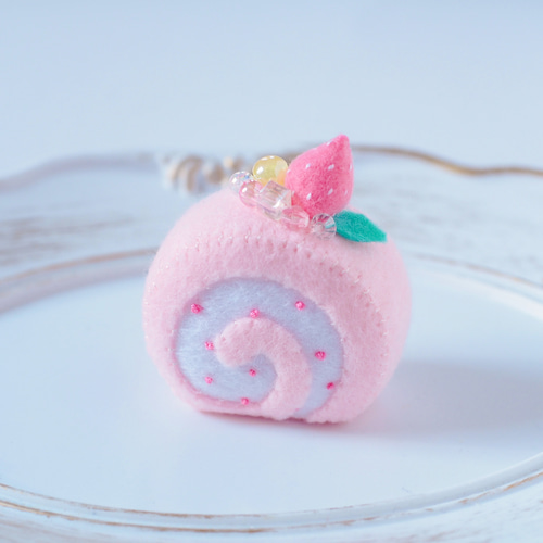 ベビーピンクのストロベリーケーキ3個セット フェルトケーキ