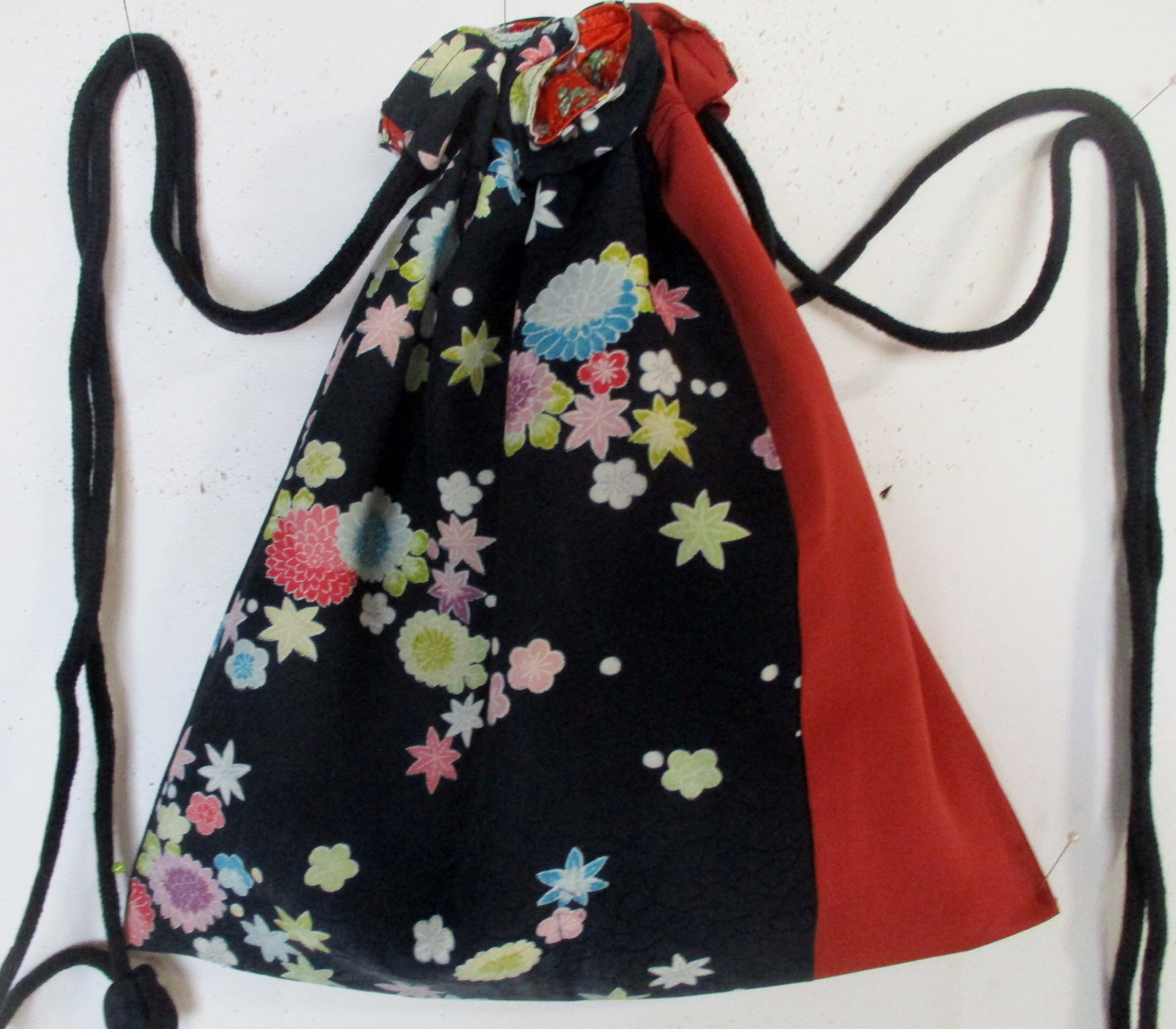 ８００８　花柄の着物で作ったショルダー型巾着袋