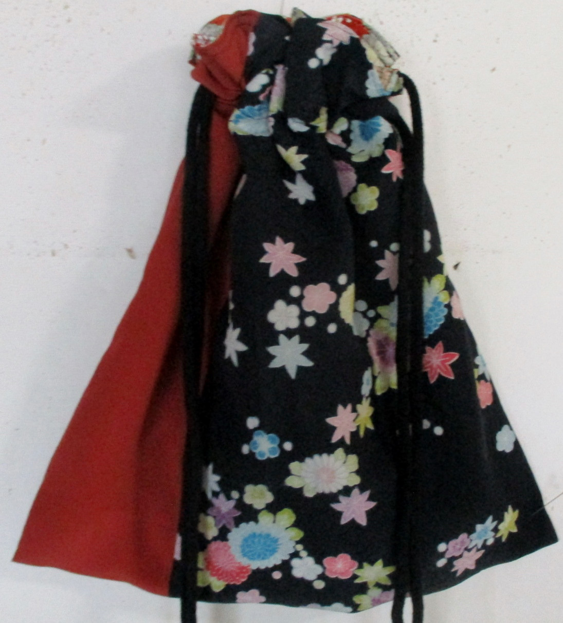 ８００８　花柄の着物で作ったショルダー型巾着袋