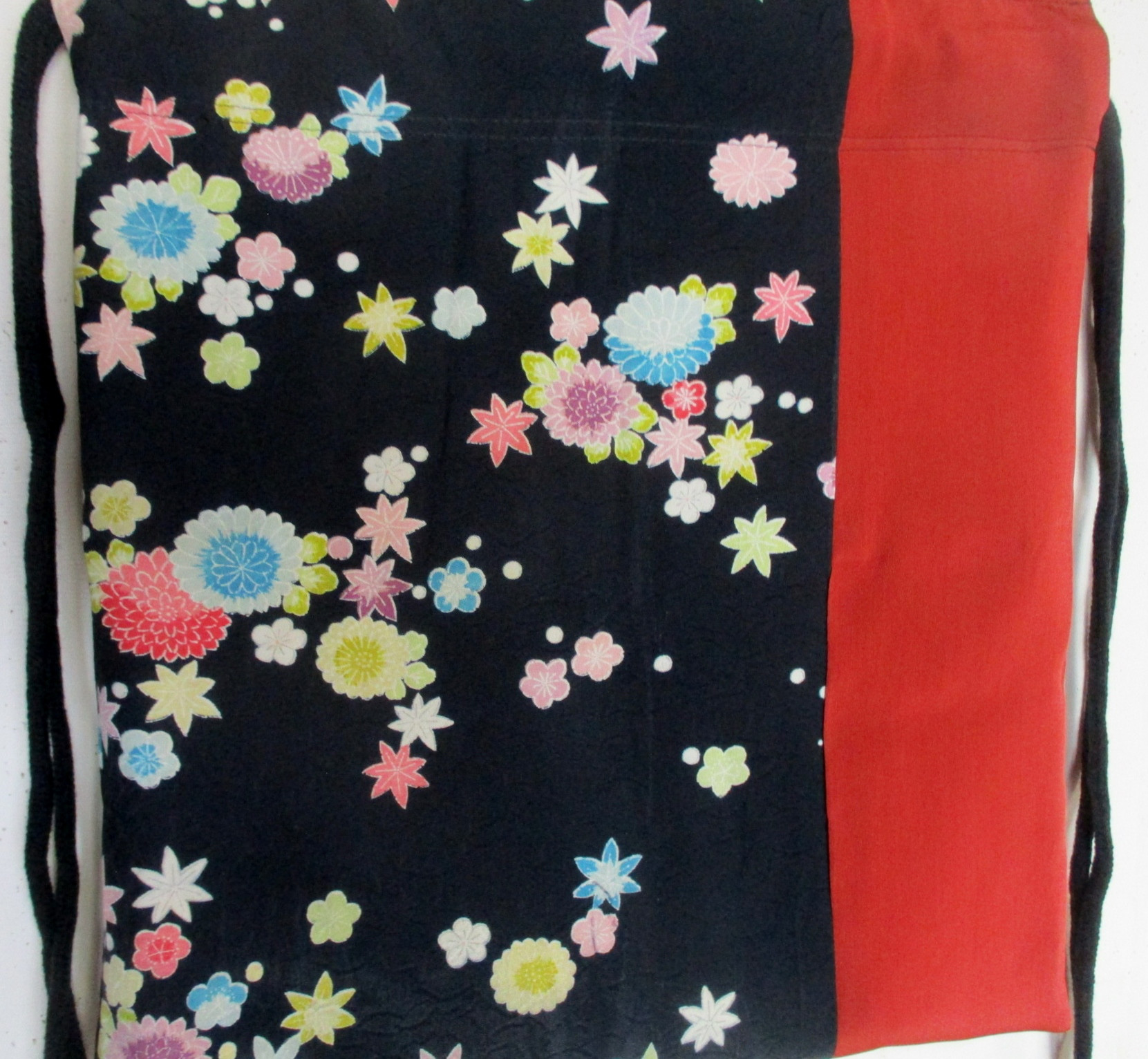 ８００８　花柄の着物で作ったショルダー型巾着袋