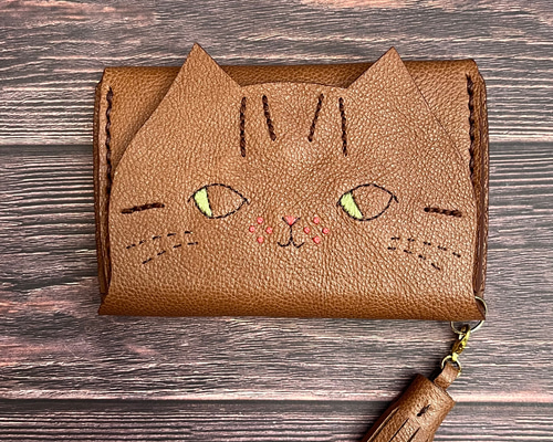 受注制作】ねこのお顔 名刺入れ（カードケース）シナモン トラ猫① 牛 