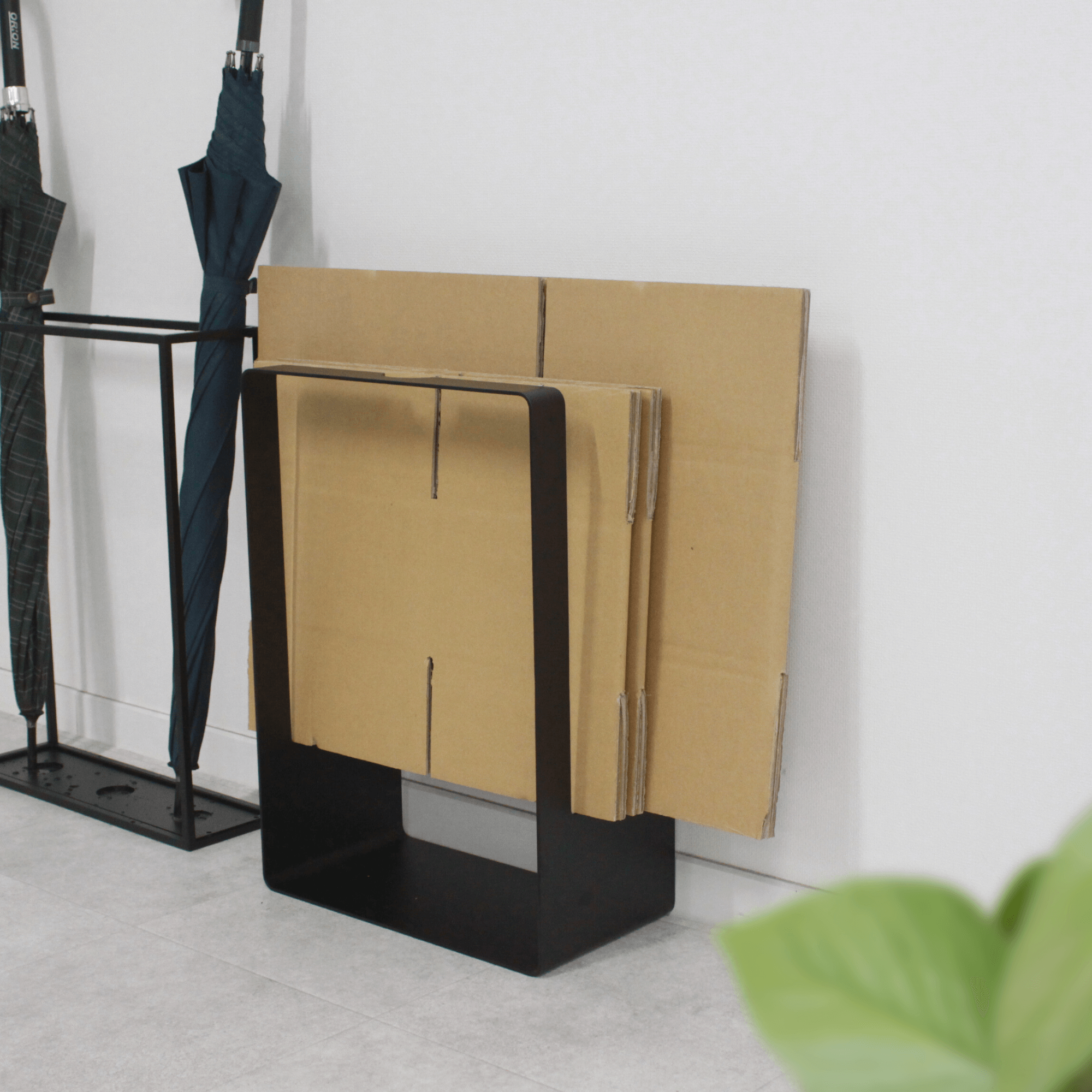 【グレ―プ　】都内　日時指定　定価5万円　木製　ポールスタンド
