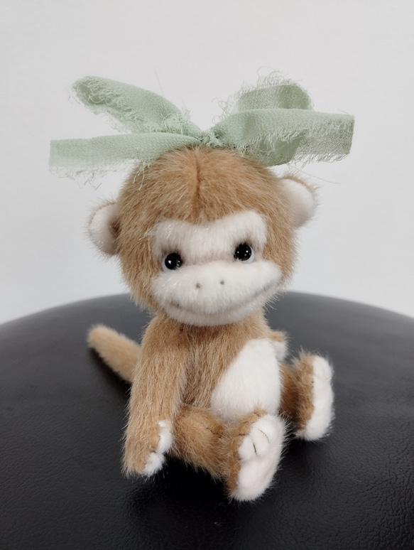 茶色のサル ぬいぐるみ リボン付き 茶色のサル ぬいぐるみ リボン付き