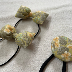 【送料無料】お揃いヘアゴム（黄色/花柄）小リボン&くるみボタンセット 8枚目の画像