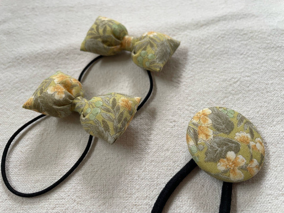 【送料無料】お揃いヘアゴム（黄色/花柄）小リボン&くるみボタンセット 8枚目の画像