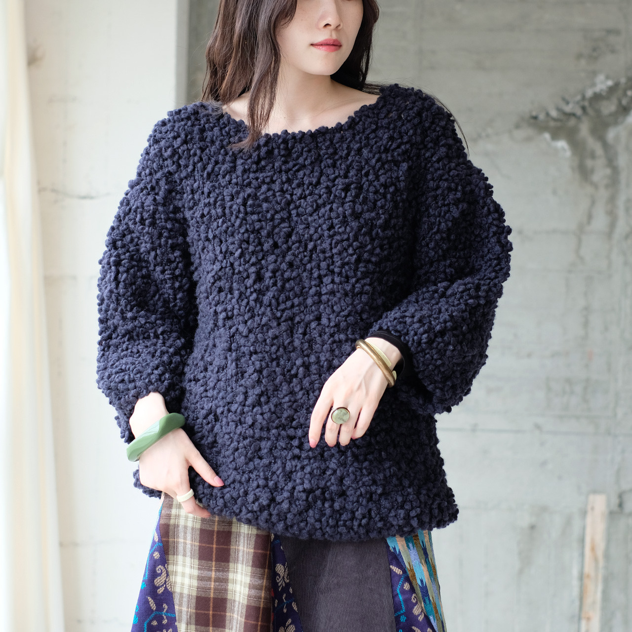 ぽこぽこ編み目♪つぶつぶヤーン手編みセーター（24w-06）ネイビー