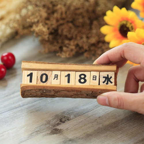 カレンダー 卓上 万年 日めくり 木製 アンティーク風 職人手作り 卓上