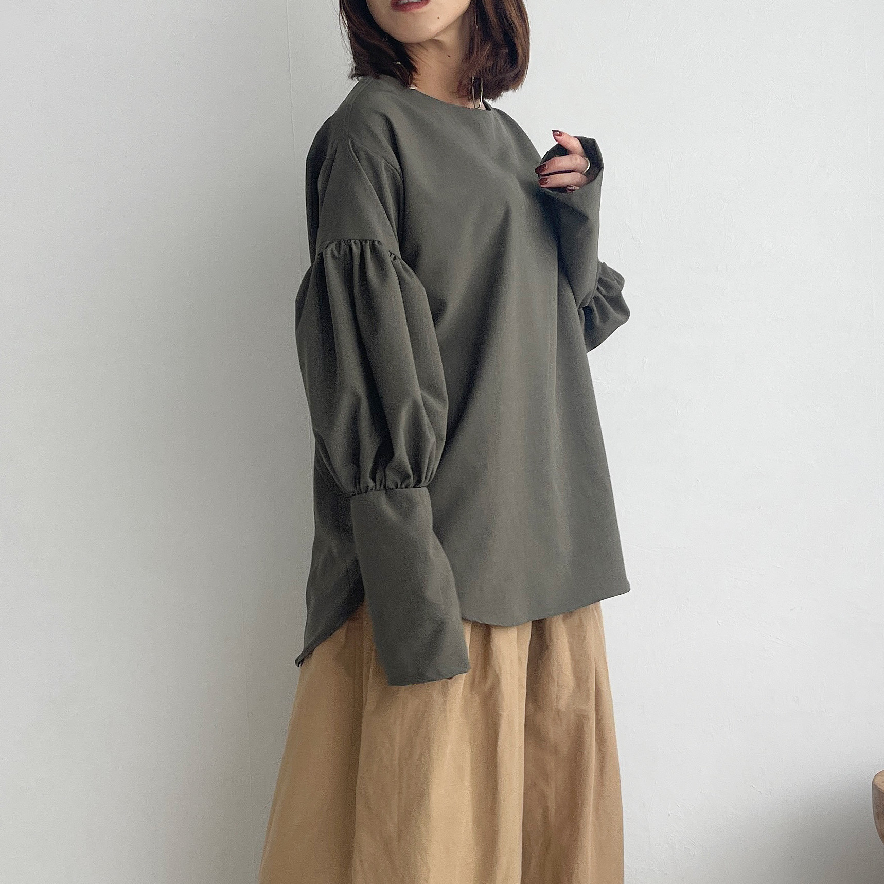 バルーンandストレートスリーブトップス (khaki)