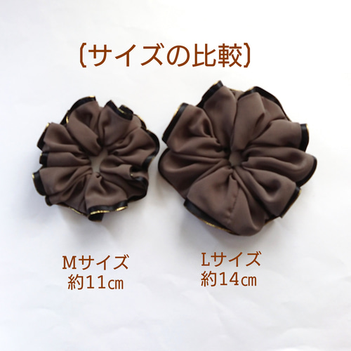 ME☆お値下げ対応します！です。シュシュ　ロゴ入り　リボン　ブラック eaef804049580233cf6496700b5331
