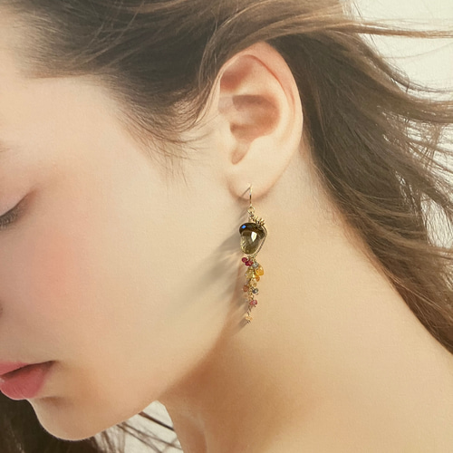 高品質の人気 14kgf 秋深まるどんぐりピアスorイヤリング ピアス（フック ピアス