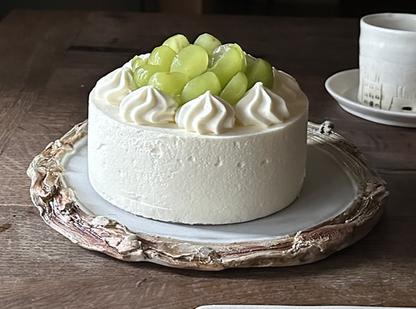 クリスマスリースのようなケーキ皿　ホールケーキプレート　チーズプレート　ワンプレート 1枚目の画像