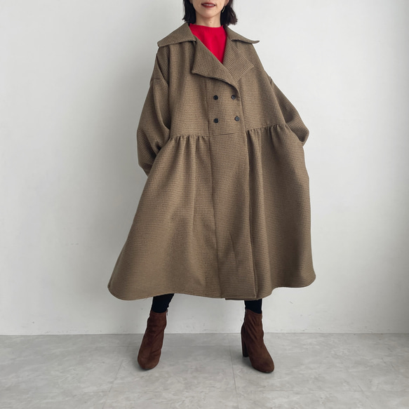 縮褶格紋大衣（棕色） 第8張的照片