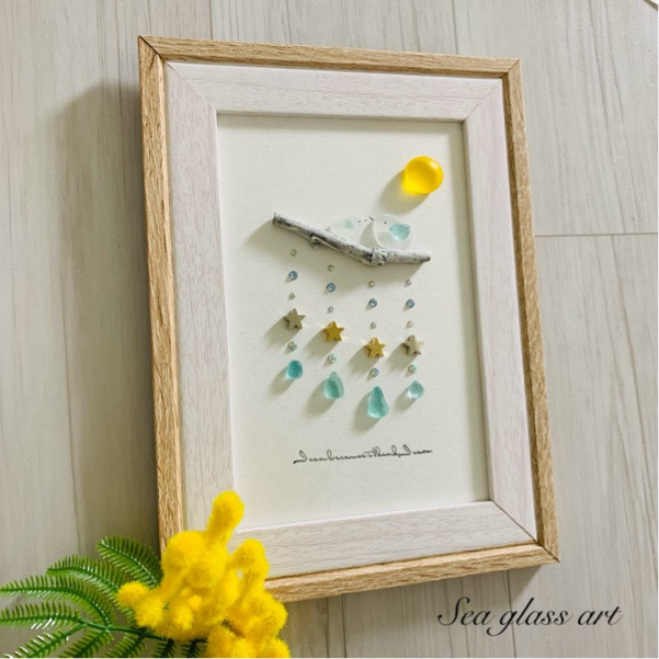 シーグラスアート 小鳥ペア 月 星のガーランド インテリア雑貨 壁掛け 北欧 癒しのシーグラス 贈り物 誕生日プレゼント