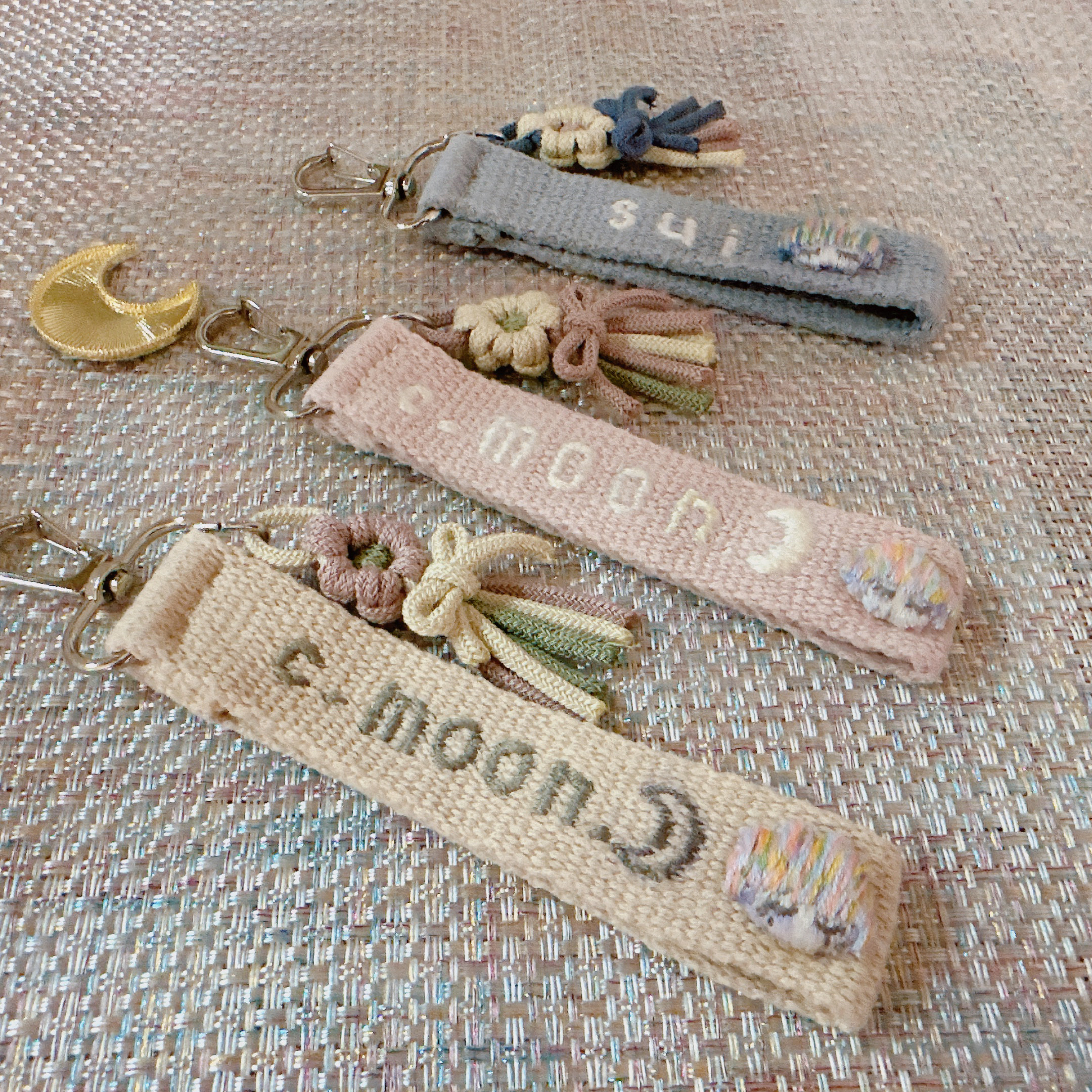 名前 【即購入◎】刺繍名入れキーホルダー ネームタグ オーダー バッグチャーム