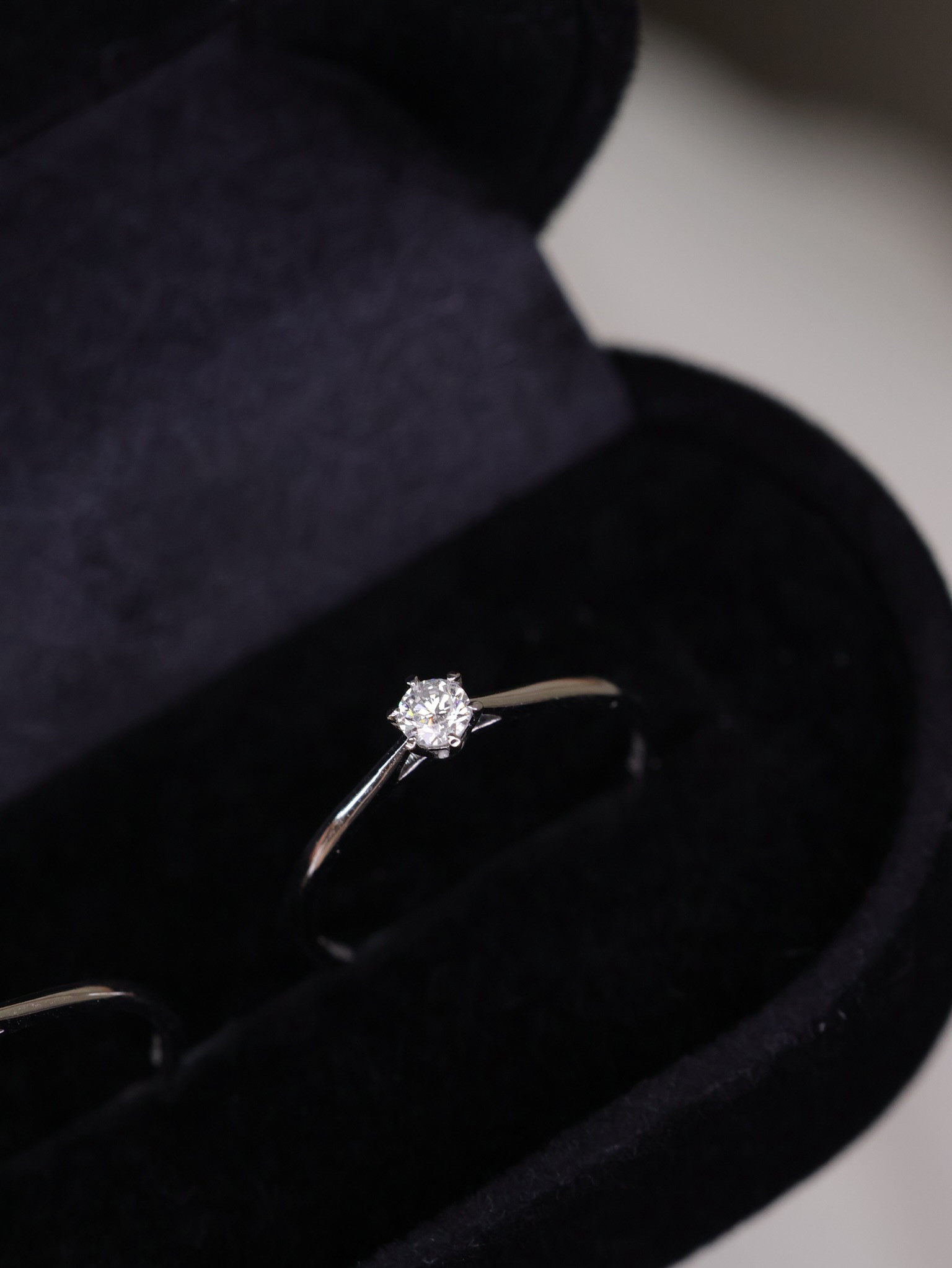 天然ダイヤモンド一粒リングk18